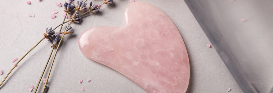 gua sha en quartz rose